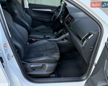 Білий Шкода Karoq, об'ємом двигуна 1.4 л та пробігом 23 тис. км за 27800 $, фото 60 на Automoto.ua