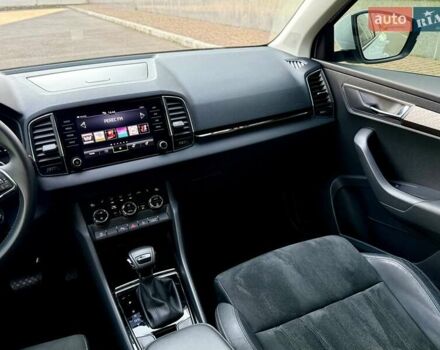Білий Шкода Karoq, об'ємом двигуна 1.4 л та пробігом 23 тис. км за 27800 $, фото 51 на Automoto.ua