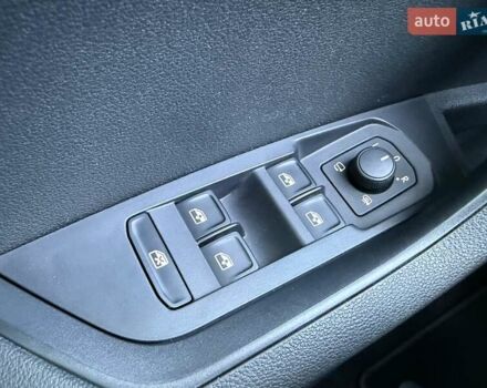 Білий Шкода Karoq, об'ємом двигуна 1.4 л та пробігом 23 тис. км за 27800 $, фото 84 на Automoto.ua