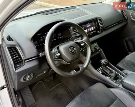 Білий Шкода Karoq, об'ємом двигуна 1.4 л та пробігом 23 тис. км за 27800 $, фото 45 на Automoto.ua