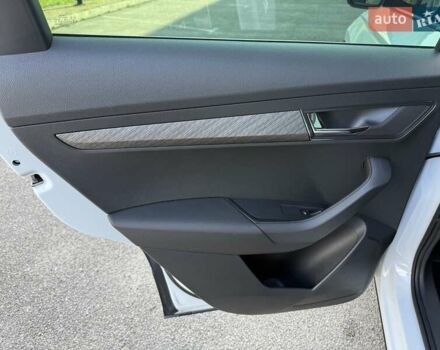 Білий Шкода Karoq, об'ємом двигуна 1.4 л та пробігом 23 тис. км за 27800 $, фото 56 на Automoto.ua
