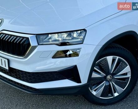 Білий Шкода Karoq, об'ємом двигуна 1.4 л та пробігом 23 тис. км за 27800 $, фото 19 на Automoto.ua