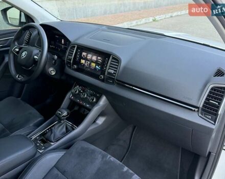 Білий Шкода Karoq, об'ємом двигуна 1.4 л та пробігом 23 тис. км за 27800 $, фото 58 на Automoto.ua