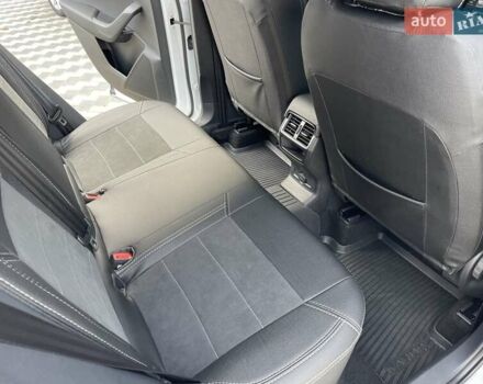 Білий Шкода Karoq, об'ємом двигуна 1.4 л та пробігом 16 тис. км за 27999 $, фото 31 на Automoto.ua
