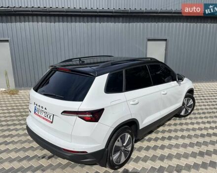 Білий Шкода Karoq, об'ємом двигуна 1.4 л та пробігом 16 тис. км за 27999 $, фото 12 на Automoto.ua