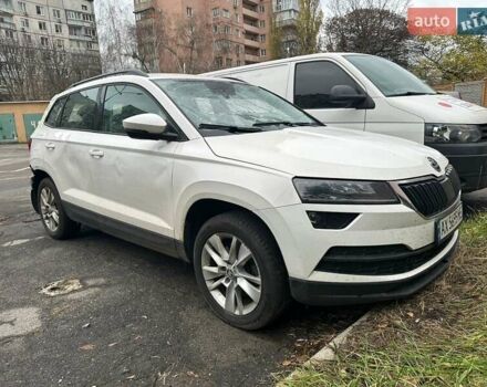 Белый Шкода Karoq, объемом двигателя 1.5 л и пробегом 180 тыс. км за 10000 $, фото 1 на Automoto.ua