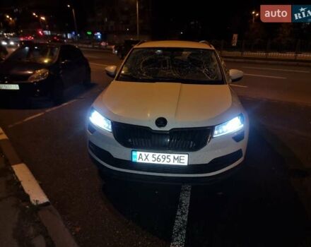 Белый Шкода Karoq, объемом двигателя 1.5 л и пробегом 189 тыс. км за 9999 $, фото 1 на Automoto.ua