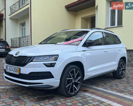 Белый Шкода Karoq, объемом двигателя 2 л и пробегом 140 тыс. км за 22700 $, фото 1 на Automoto.ua