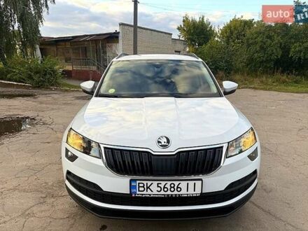 Білий Шкода Karoq, об'ємом двигуна 1.6 л та пробігом 169 тис. км за 17800 $, фото 1 на Automoto.ua