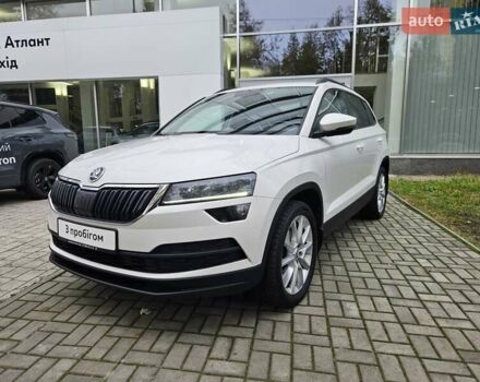 Белый Шкода Karoq, объемом двигателя 1.97 л и пробегом 85 тыс. км за 27890 $, фото 1 на Automoto.ua