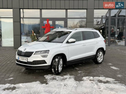 Белый Шкода Karoq, объемом двигателя 1.6 л и пробегом 151 тыс. км за 24500 $, фото 1 на Automoto.ua