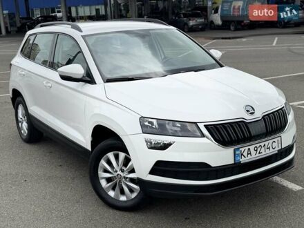 Шкода Karoq 2021 в Киеве на Automoto.ua Белый Шкода Karoq, объемом двигателя 1.97 л и пробегом 77 тыс. км за 22500 $, фото 1 на Automoto.ua