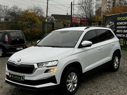 Белый Шкода Karoq, объемом двигателя 1.97 л и пробегом 147 тыс. км за 27800 $, фото 1 на Automoto.ua