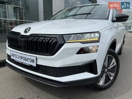 Шкода Karoq 2022 в Киеве на Automoto.ua Белый Шкода Karoq, объемом двигателя 1.4 л и пробегом 43 тыс. км за 27371 $, фото 1 на Automoto.ua