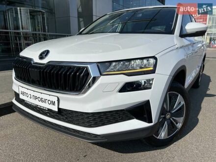 Шкода Karoq 2023 в Киеве на Automoto.ua Белый Шкода Karoq, объемом двигателя 1.4 л и пробегом 20 тыс. км за 27776 $, фото 1 на Automoto.ua