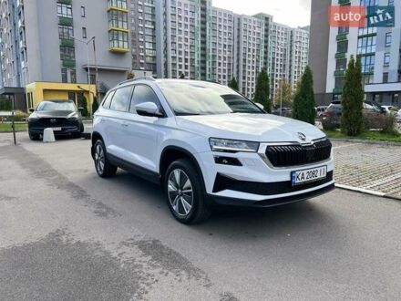 Шкода Karoq 2023 в Киеве на Automoto.ua Белый Шкода Karoq, объемом двигателя 1.4 л и пробегом 22 тыс. км за 29600 $, фото 1 на Automoto.ua