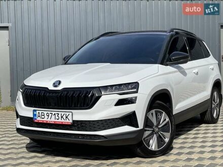 Белый Шкода Karoq, объемом двигателя 1.4 л и пробегом 16 тыс. км за 27999 $, фото 1 на Automoto.ua