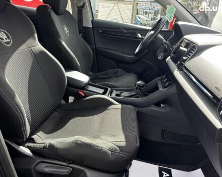 Бежевый Шкода Karoq, объемом двигателя 1.5 л и пробегом 97 тыс. км за 18990 $, фото 16 на Automoto.ua