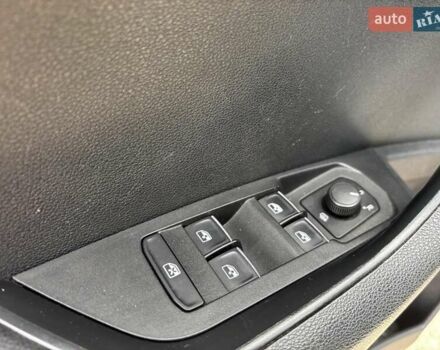 Бежевый Шкода Karoq, объемом двигателя 1.5 л и пробегом 97 тыс. км за 18990 $, фото 18 на Automoto.ua