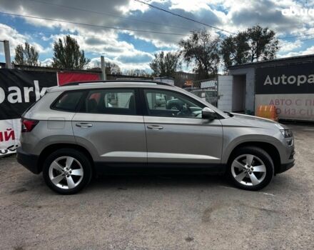 Бежевый Шкода Karoq, объемом двигателя 1.5 л и пробегом 97 тыс. км за 18990 $, фото 7 на Automoto.ua