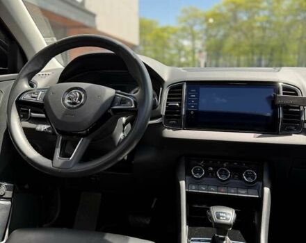 Чорний Шкода Karoq, об'ємом двигуна 2 л та пробігом 110 тис. км за 22950 $, фото 13 на Automoto.ua