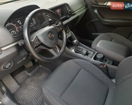 Черный Шкода Karoq, объемом двигателя 1.5 л и пробегом 145 тыс. км за 18500 $, фото 4 на Automoto.ua
