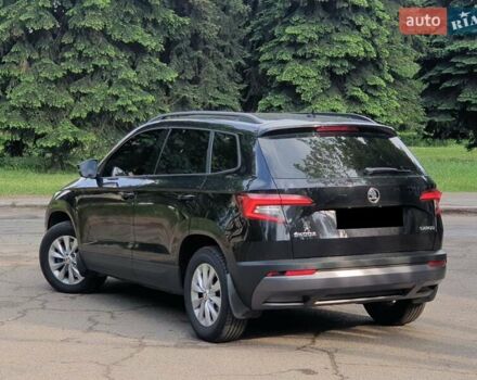 Черный Шкода Karoq, объемом двигателя 1.5 л и пробегом 145 тыс. км за 18500 $, фото 3 на Automoto.ua