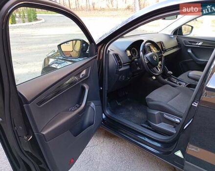 Чорний Шкода Karoq, об'ємом двигуна 0 л та пробігом 202 тис. км за 22800 $, фото 6 на Automoto.ua