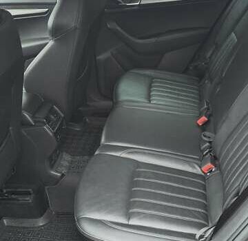 Чорний Шкода Karoq, об'ємом двигуна 1.6 л та пробігом 168 тис. км за 22100 $, фото 18 на Automoto.ua