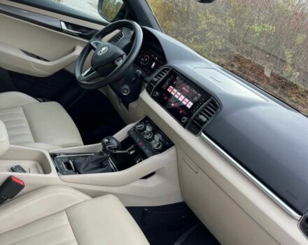 Чорний Шкода Karoq, об'ємом двигуна 1.6 л та пробігом 44 тис. км за 7800 $, фото 6 на Automoto.ua