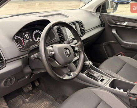 Черный Шкода Karoq, объемом двигателя 1.4 л и пробегом 94 тыс. км за 20800 $, фото 4 на Automoto.ua