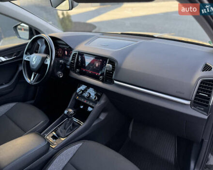Чорний Шкода Karoq, об'ємом двигуна 2 л та пробігом 187 тис. км за 23499 $, фото 46 на Automoto.ua