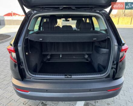 Чорний Шкода Karoq, об'ємом двигуна 2 л та пробігом 187 тис. км за 23499 $, фото 61 на Automoto.ua