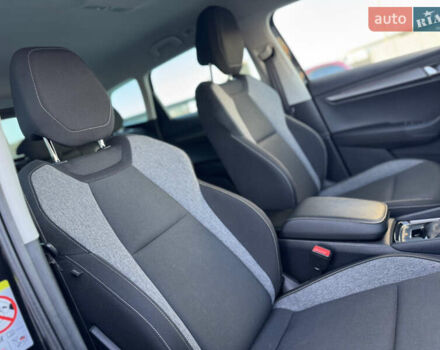 Чорний Шкода Karoq, об'ємом двигуна 2 л та пробігом 187 тис. км за 23499 $, фото 49 на Automoto.ua