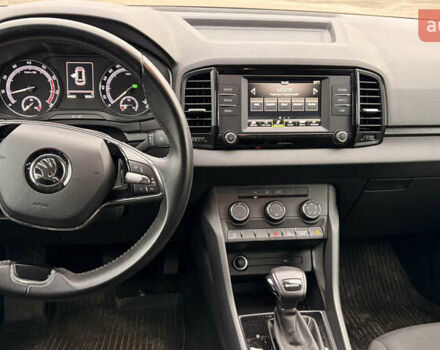 Черный Шкода Karoq, объемом двигателя 1.4 л и пробегом 94 тыс. км за 20800 $, фото 6 на Automoto.ua