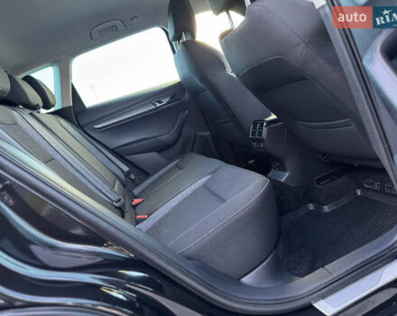 Чорний Шкода Karoq, об'ємом двигуна 2 л та пробігом 187 тис. км за 23499 $, фото 55 на Automoto.ua