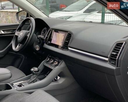 Черный Шкода Karoq, объемом двигателя 1.5 л и пробегом 232 тыс. км за 19155 $, фото 32 на Automoto.ua