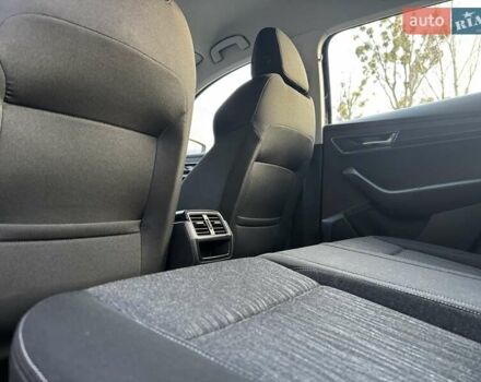 Черный Шкода Karoq, объемом двигателя 1.4 л и пробегом 87 тыс. км за 22200 $, фото 15 на Automoto.ua