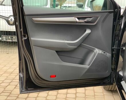 Чорний Шкода Karoq, об'ємом двигуна 1.5 л та пробігом 232 тис. км за 19155 $, фото 8 на Automoto.ua