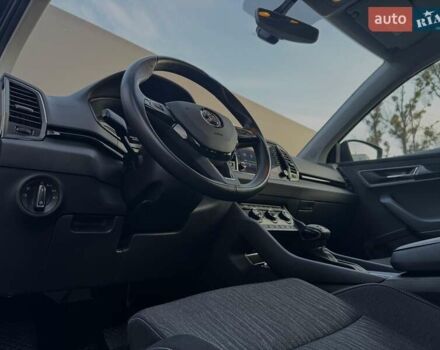 Черный Шкода Karoq, объемом двигателя 1.4 л и пробегом 87 тыс. км за 22200 $, фото 13 на Automoto.ua