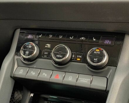 Чорний Шкода Karoq, об'ємом двигуна 1.5 л та пробігом 232 тис. км за 19155 $, фото 15 на Automoto.ua