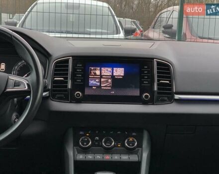 Черный Шкода Karoq, объемом двигателя 1.5 л и пробегом 232 тыс. км за 19155 $, фото 57 на Automoto.ua