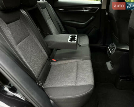 Черный Шкода Karoq, объемом двигателя 1.4 л и пробегом 125 тыс. км за 21799 $, фото 53 на Automoto.ua