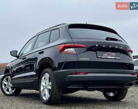 Чорний Шкода Karoq, об'ємом двигуна 2 л та пробігом 154 тис. км за 26105 $, фото 5 на Automoto.ua