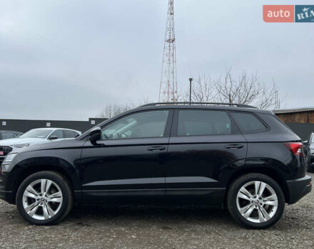 Чорний Шкода Karoq, об'ємом двигуна 2 л та пробігом 154 тис. км за 26105 $, фото 4 на Automoto.ua