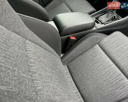 Чорний Шкода Karoq, об'ємом двигуна 2 л та пробігом 154 тис. км за 26105 $, фото 44 на Automoto.ua