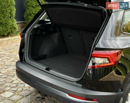 Черный Шкода Karoq, объемом двигателя 1.4 л и пробегом 125 тыс. км за 21799 $, фото 28 на Automoto.ua