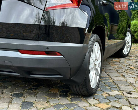 Черный Шкода Karoq, объемом двигателя 1.4 л и пробегом 125 тыс. км за 21799 $, фото 24 на Automoto.ua