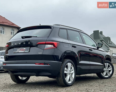 Чорний Шкода Karoq, об'ємом двигуна 2 л та пробігом 154 тис. км за 26105 $, фото 7 на Automoto.ua