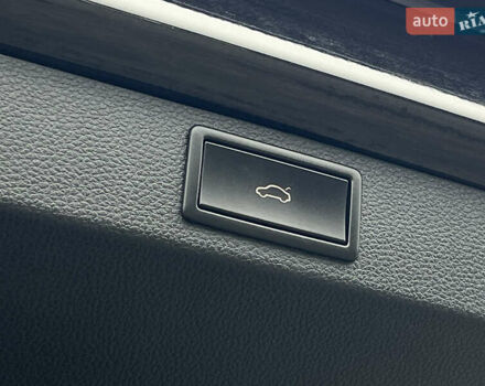 Чорний Шкода Karoq, об'ємом двигуна 2 л та пробігом 154 тис. км за 26105 $, фото 36 на Automoto.ua